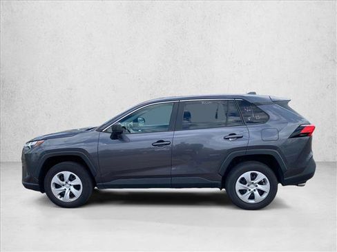 Used 2024 Toyota RAV4 LE AWD/4WD image 10