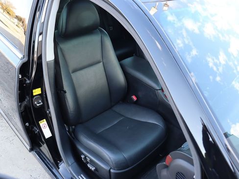 Used 2010 Lexus LS 460 image 32