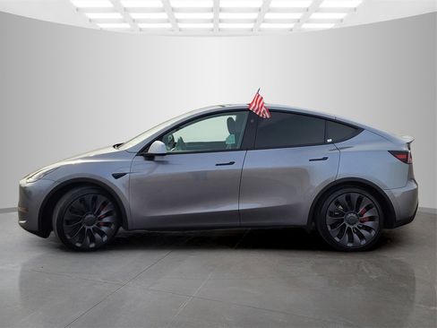 Used 2024 Tesla Model Y Performance image 7