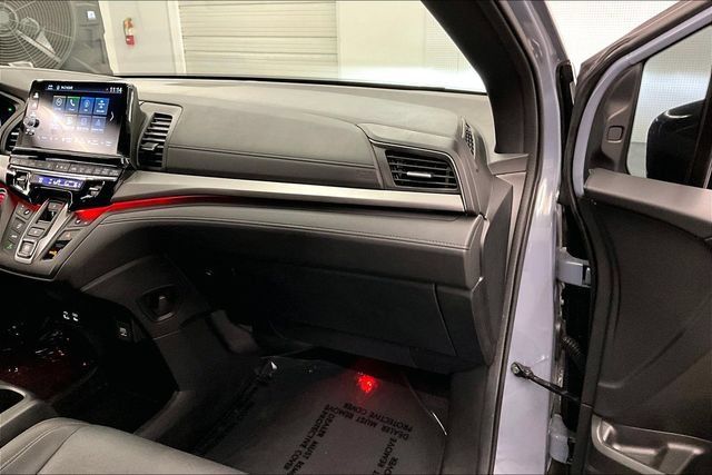 Used 2025 Honda Odyssey Sport-L image 19