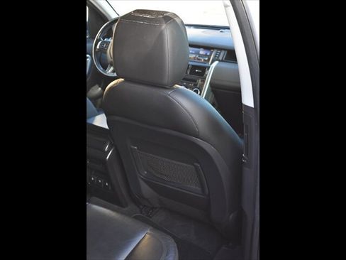Used 2016 Land Rover Discovery Sport SE AWD/4WD image 27