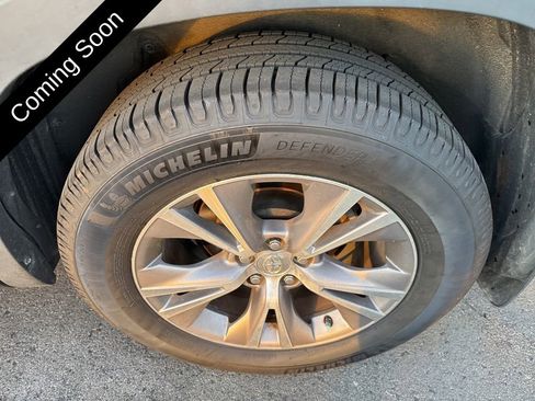 Used 2015 Toyota Highlander Plus image 21