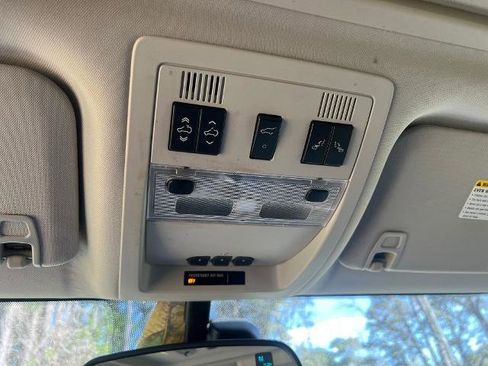 Used 2007 GMC Yukon Denali image 20