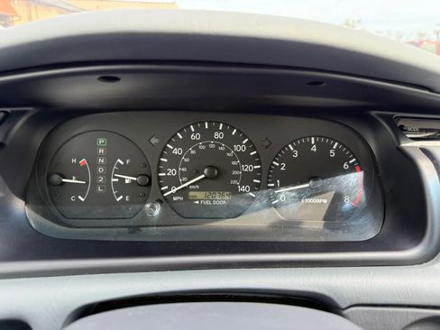 Used 2000 Toyota Camry LE FWD image 23
