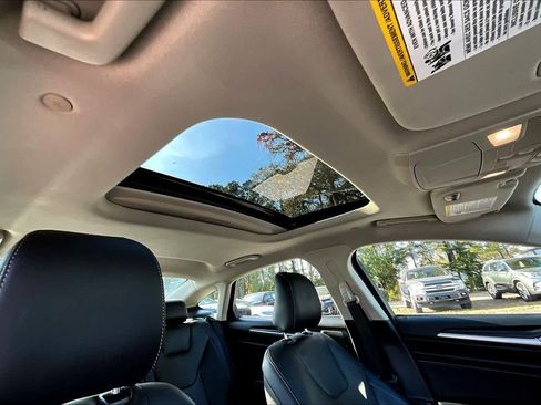 Used 2020 Ford Fusion Energi Titanium image 13