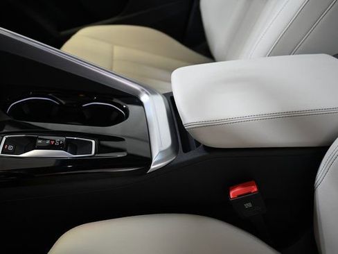 New 2025 Audi Q5 Premium image 24