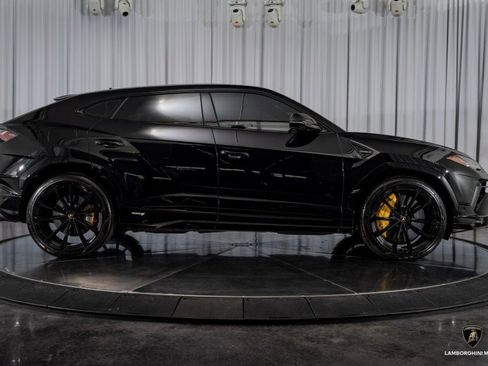 Used 2024 Lamborghini Urus S image 21