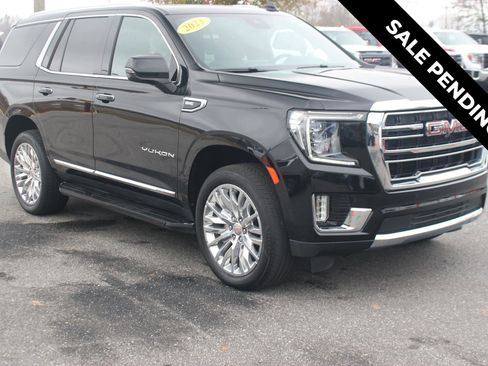 Used 2023 GMC Yukon SLT w/ SLT Premium Package image 1