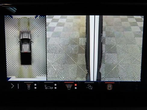 Used 2025 GMC Sierra 2500 AT4 w/ AT4 Premium Plus Package image 19