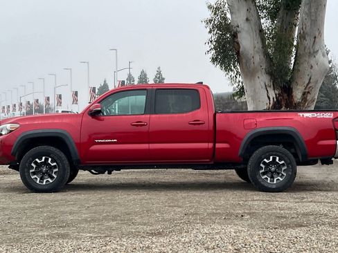 Used 2018 Toyota Tacoma TRD Off-Road image 6