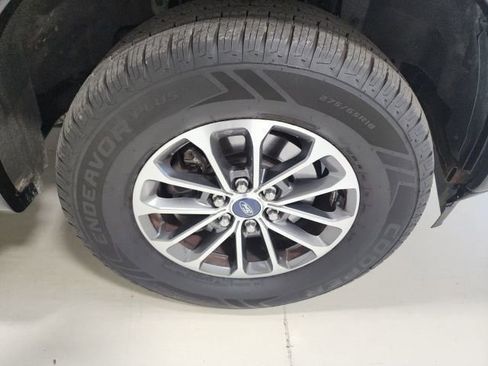 Used 2018 Ford F150 XLT w/ Equipment Group 302A Luxury AWD/4WD image 40