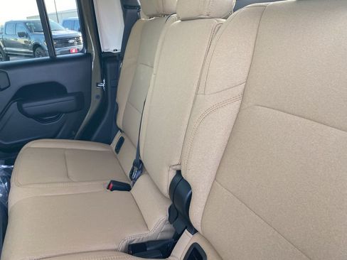 New 2026 Jeep Gladiator Sport AWD/4WD image 33