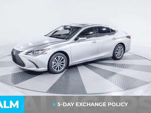 Used 2022 Lexus ES 300h w/ Accessory Package image 4