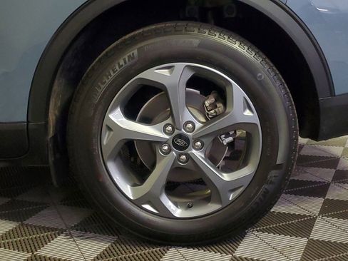 Used 2025 Ford Escape ST-Line w/ Cold Weather Package image 8