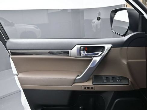 Certified 2023 Lexus GX 460 Premium w/ Premium Package AWD/4WD image 18