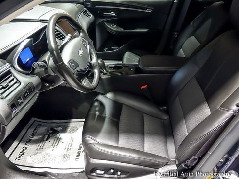 Used 2017 Chevrolet Impala LT w/ Convenience Package image 13