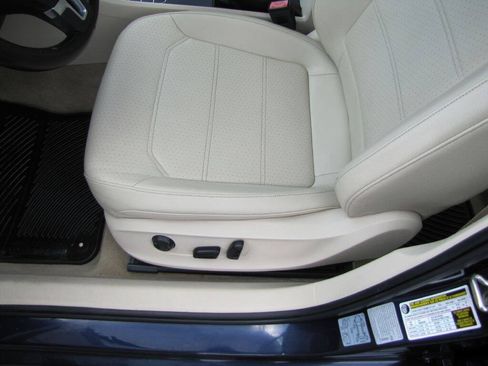 Used 2015 Volkswagen Passat 1.8T Wolfsburg Edition w/ Technology Package FWD image 14