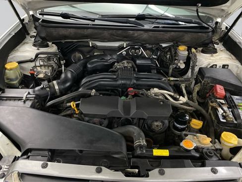 Used 2013 Subaru Outback 2.5i Limited AWD/4WD image 13