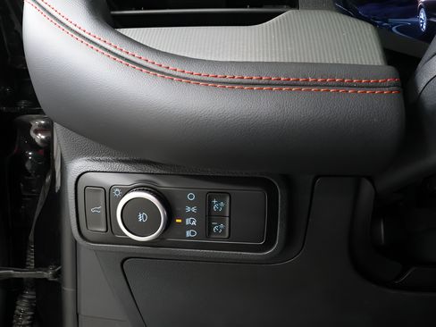 Used 2025 Ford Explorer ST-Line w/ ST-Line Street Pack AWD/4WD image 19