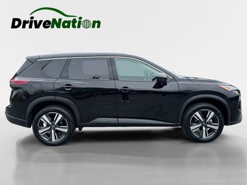 Used 2026 Nissan Rogue SL FWD image 4