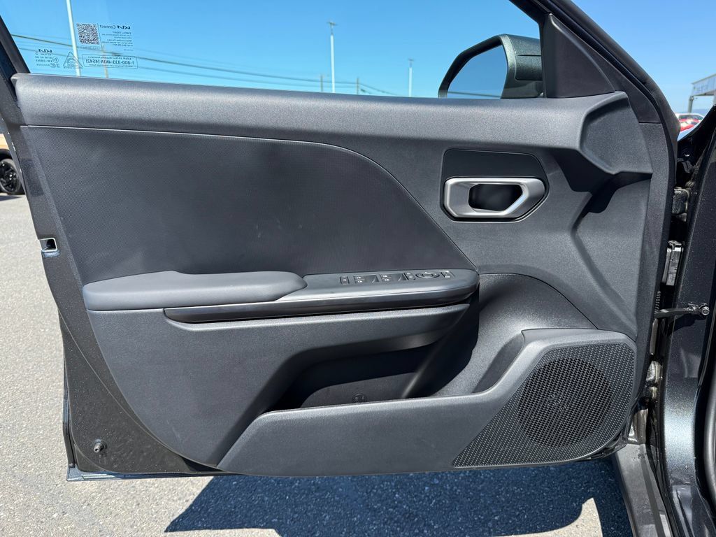 New 2026 Kia K4 FWD image 17
