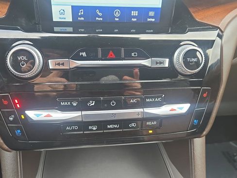 Certified 2022 Ford Explorer King Ranch w/ Class IV Trailer Tow Package image 25