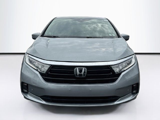 Certified 2024 Honda Odyssey Touring image 2