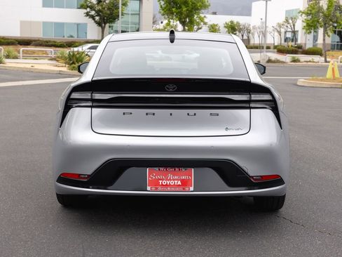 New 2026 Toyota Prius Plug-In Hybrid FWD image 6
