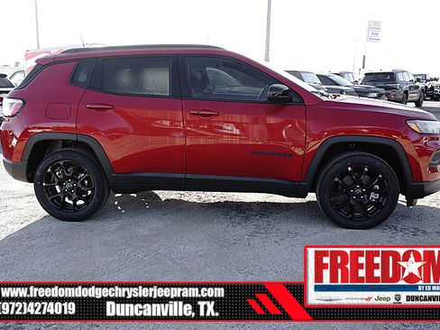 New 2026 Jeep Compass Latitude image 6