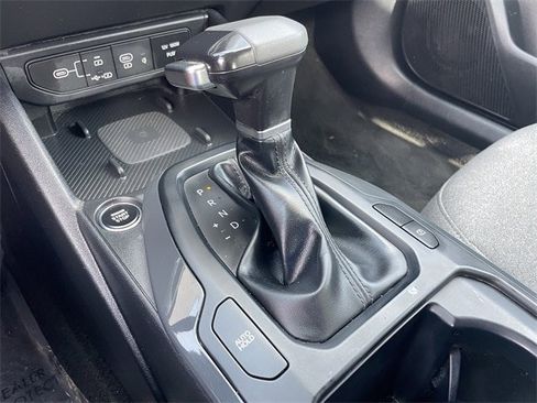 Used 2025 Kia K4 EX image 19