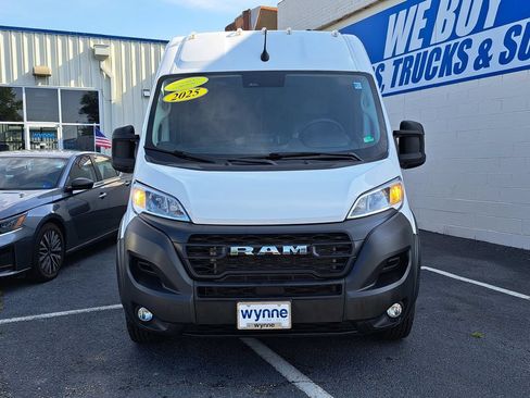 Used 2025 RAM ProMaster 2500 w/ Convenience Group FWD image 2