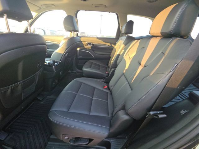 Used 2025 Kia Telluride EX X-Line AWD/4WD image 8