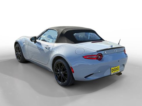New 2026 MAZDA MX-5 Miata Club RWD image 3