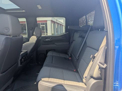 Used 2022 Chevrolet Silverado 1500 ZR2 w/ Technology Package AWD/4WD image 17