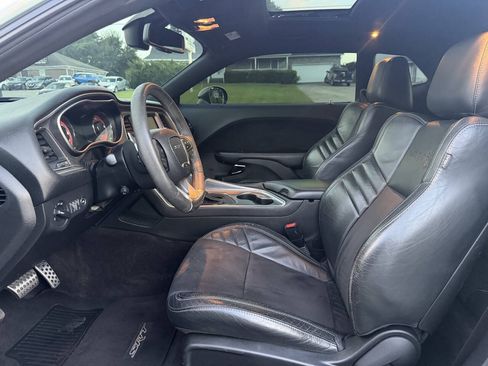 Used 2019 Dodge Challenger SRT Hellcat w/ Widebody Package RWD image 13
