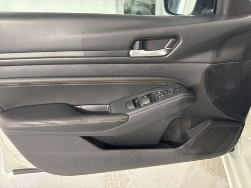 Used 2019 Nissan Altima 2.5 SR w/ SR Premium Package image 21