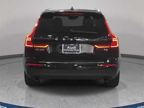 Used 2020 Volvo XC60 T5 Momentum image 7
