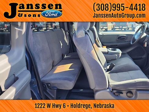 Used 2002 Ford F150 XLT image 9