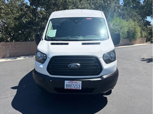 Used 2019 Ford Transit 250 148 Medium Roof RWD image 4