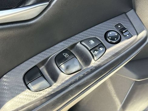 Used 2023 Nissan Sentra SV FWD image 17