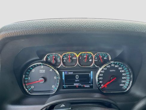 Used 2018 GMC Yukon SLT w/ Open Road Package RWD image 15