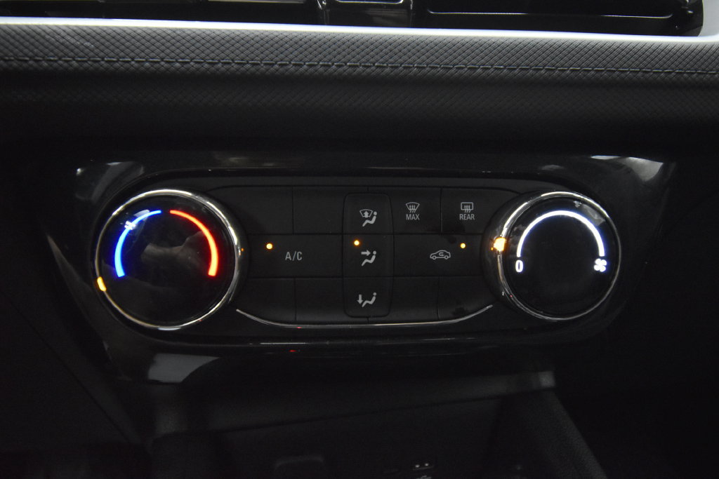 Used 2025 Chevrolet TrailBlazer LT AWD/4WD image 31