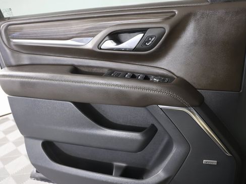 Certified 2023 GMC Yukon XL Denali image 31