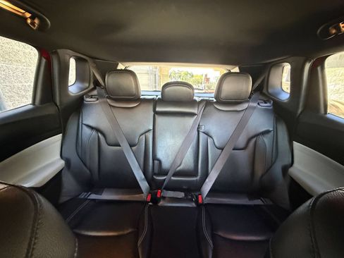 Used 2025 Jeep Compass Limited AWD/4WD image 39