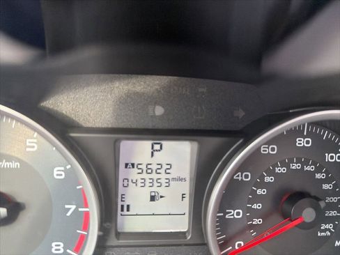 Used 2018 Subaru Forester 2.5i Premium w/ All-Weather Package image 17