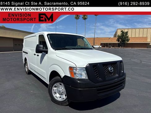 Used 2020 Nissan NV 2500 SV RWD image 1