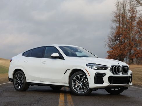 Used 2022 BMW X6 xDrive40i w/ M Sport Package image 10