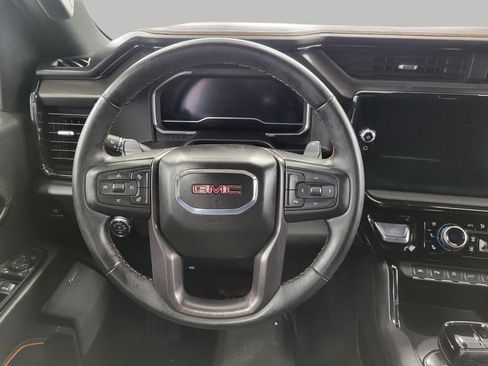 Used 2025 GMC Sierra 1500 AT4 w/ AT4 Premium Package AWD/4WD image 6