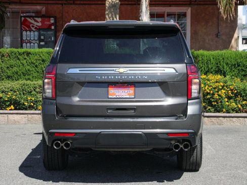 Used 2021 Chevrolet Suburban High Country w/ Premium Package image 8
