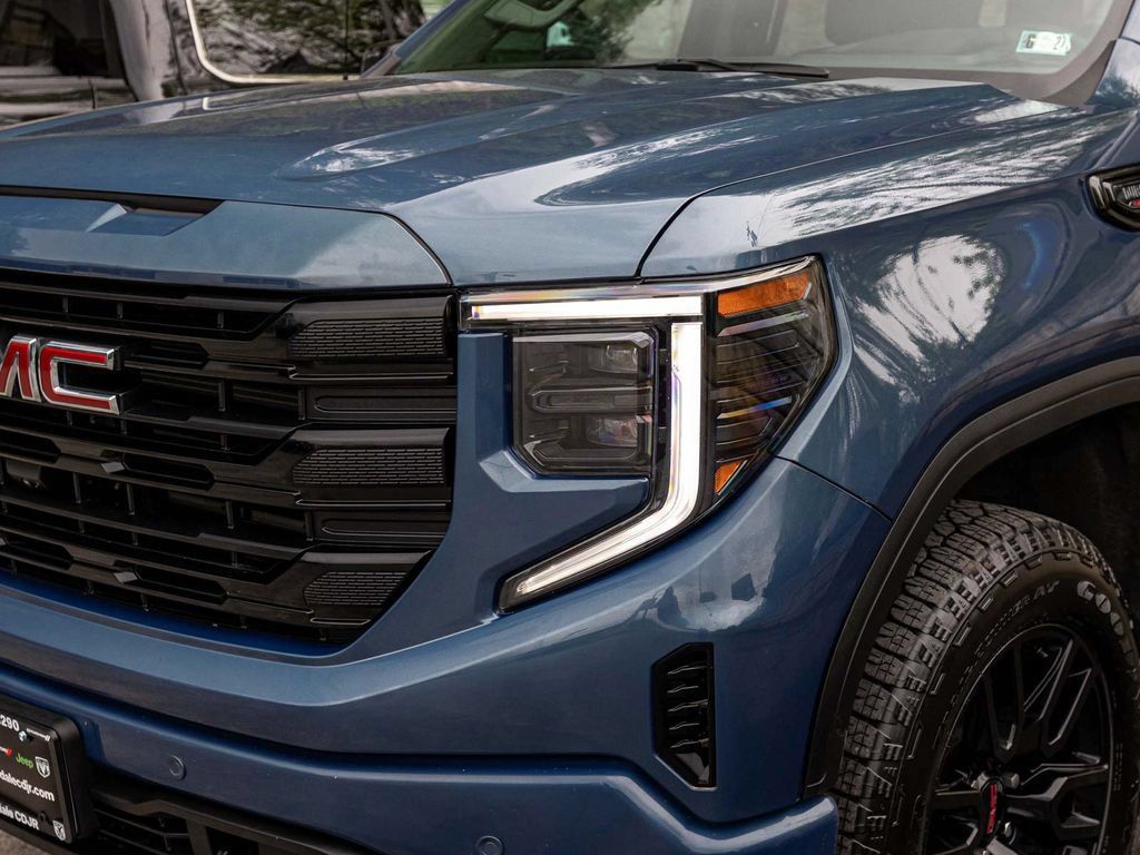 Used 2026 GMC Sierra 1500 Elevation w/ Elevation Premium Package AWD/4WD image 37